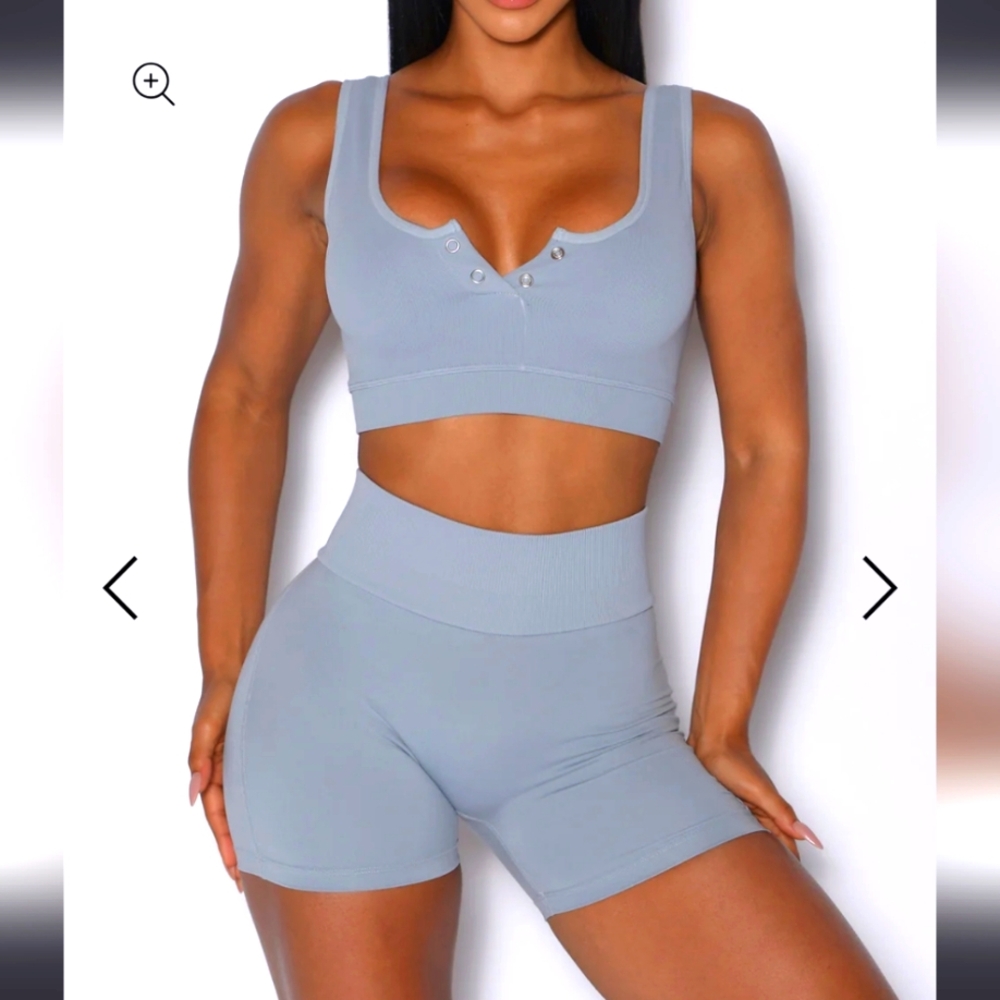 Bombshell Sportswear Figure Scrunch Shorts M NWT - Picture 2 of 5